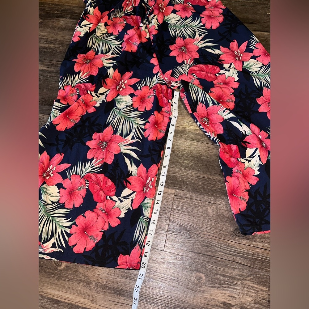 NEW Reveuse Pink and Blue Floral V- Neck Waist Tie Zipper Jumpsuit size 2X - Picture 8 of 15